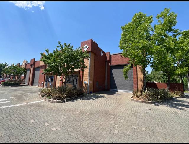 354M² WAREHOUSE TO LET IN STRIJDOMPARK